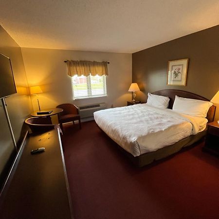 Webb'S Hotel Mayville 外观 照片