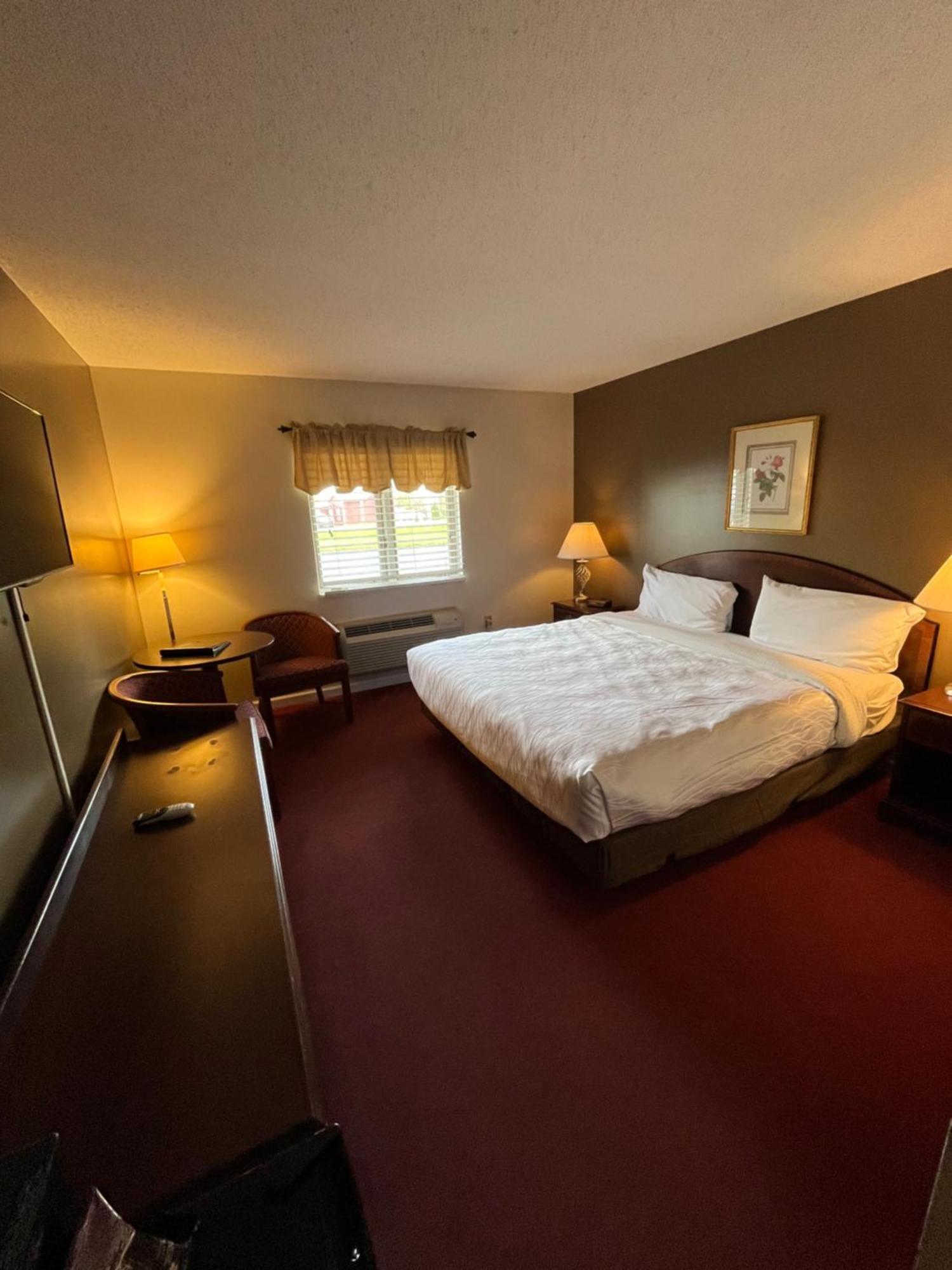 Webb'S Hotel Mayville 外观 照片